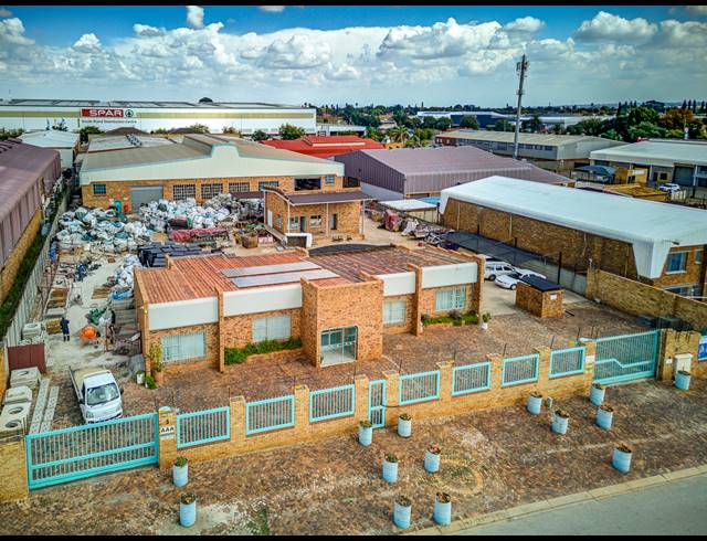 1,396M² WAREHOUSE FOR SALE IN JET PARK